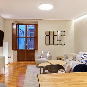 https://tuapartamento-centro-ciudad-calle-caldereria-12.sansebastianhotels.net